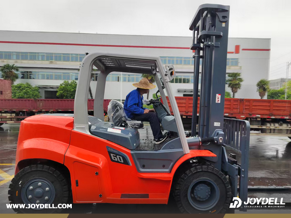 Philippines - 7 Units HELI CPCD38 & 2 Units HELI CPCD60 Forklift
