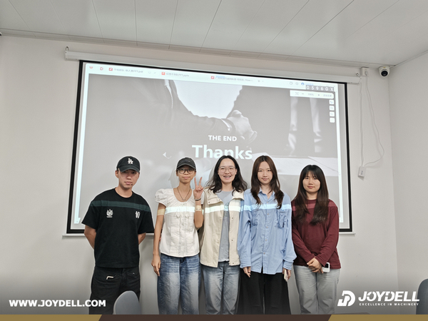 JOYDELL Business Team Shines in English Presentation Competition