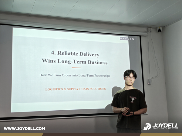 JOYDELL Business Team Shines in English Presentation Competition