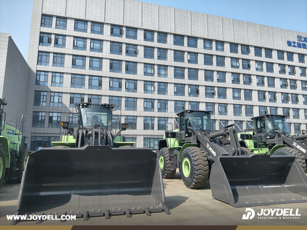 Turkey Clients Visited XCMG Factory