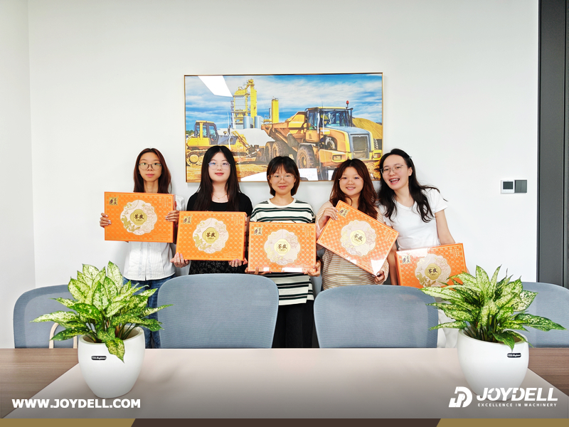 JOYDELL Shares Mid-Autumn Festival Gift Boxes with Employees